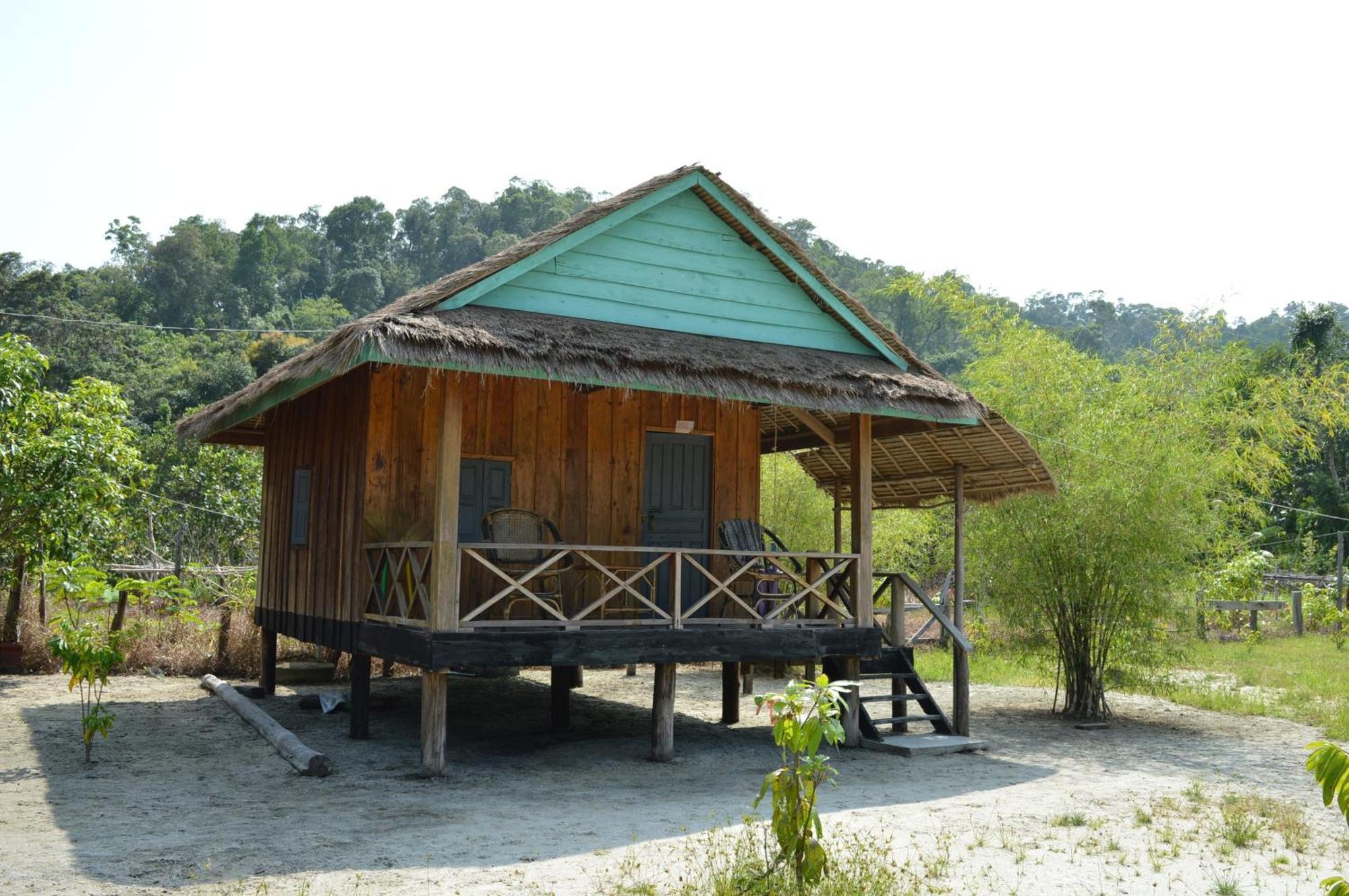 Palm Beach Bungalow Resort Prek Svay Village Номер фото
