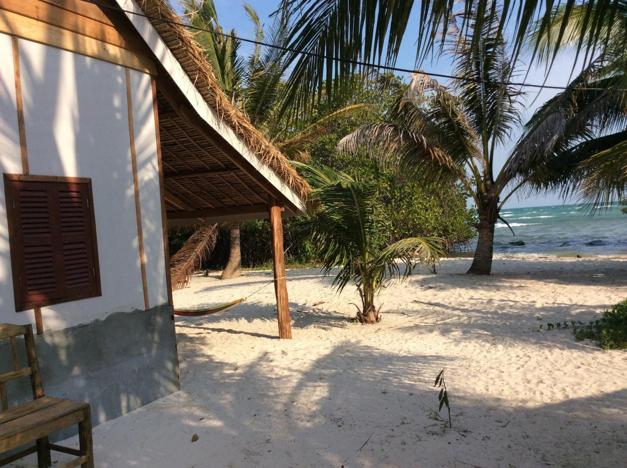 Palm Beach Bungalow Resort Prek Svay Village Номер фото