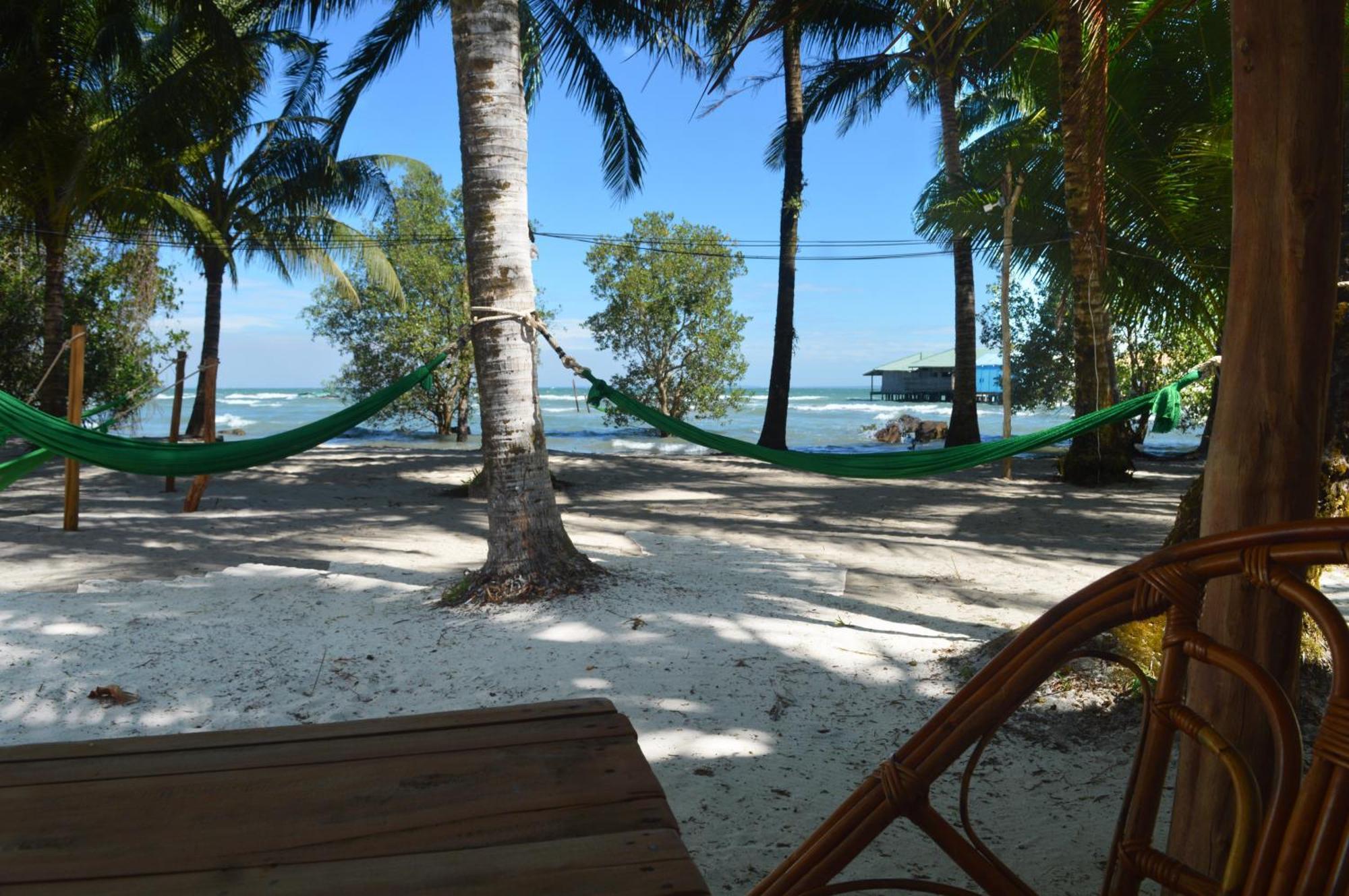 Palm Beach Bungalow Resort Prek Svay Village Номер фото